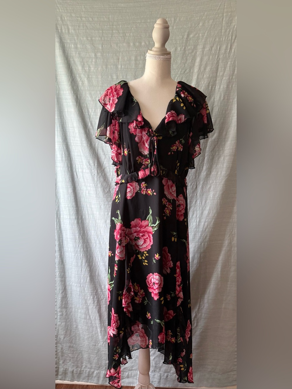 Jessica Simpson Black High-Low Floral Ruffle Midi Dress with Pink Blooms